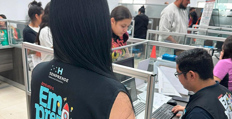 SENPRENDE beneficiará a mil hondureños con capital semilla en la primera fase del programa “Herm...